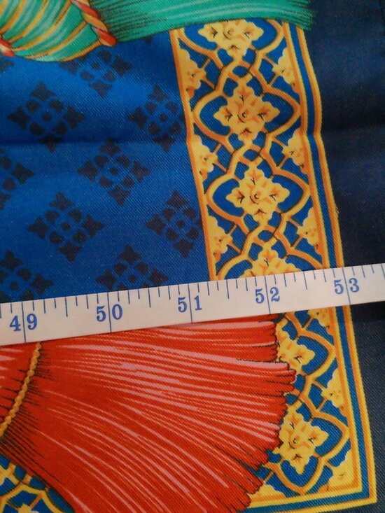 Twelve Scarfs Long Thin - Picture 8 of 9